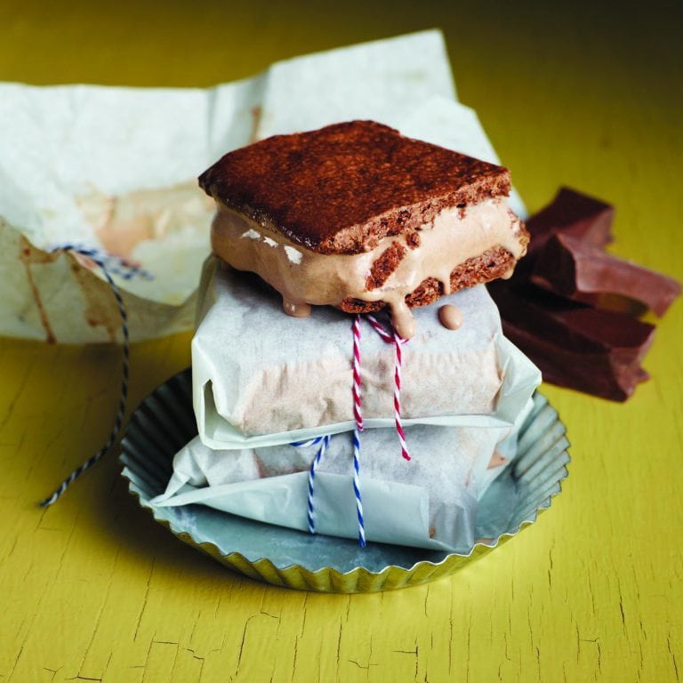 edible MAINE - Milk Chocolate Ice Cream Sandwiches