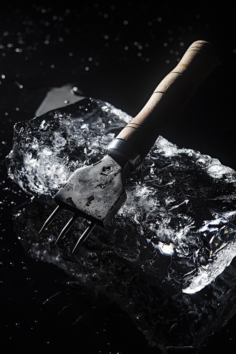 edible MAINE - Ice, Ice Baby: Bespoke Cubes Are So Cool, So Cool