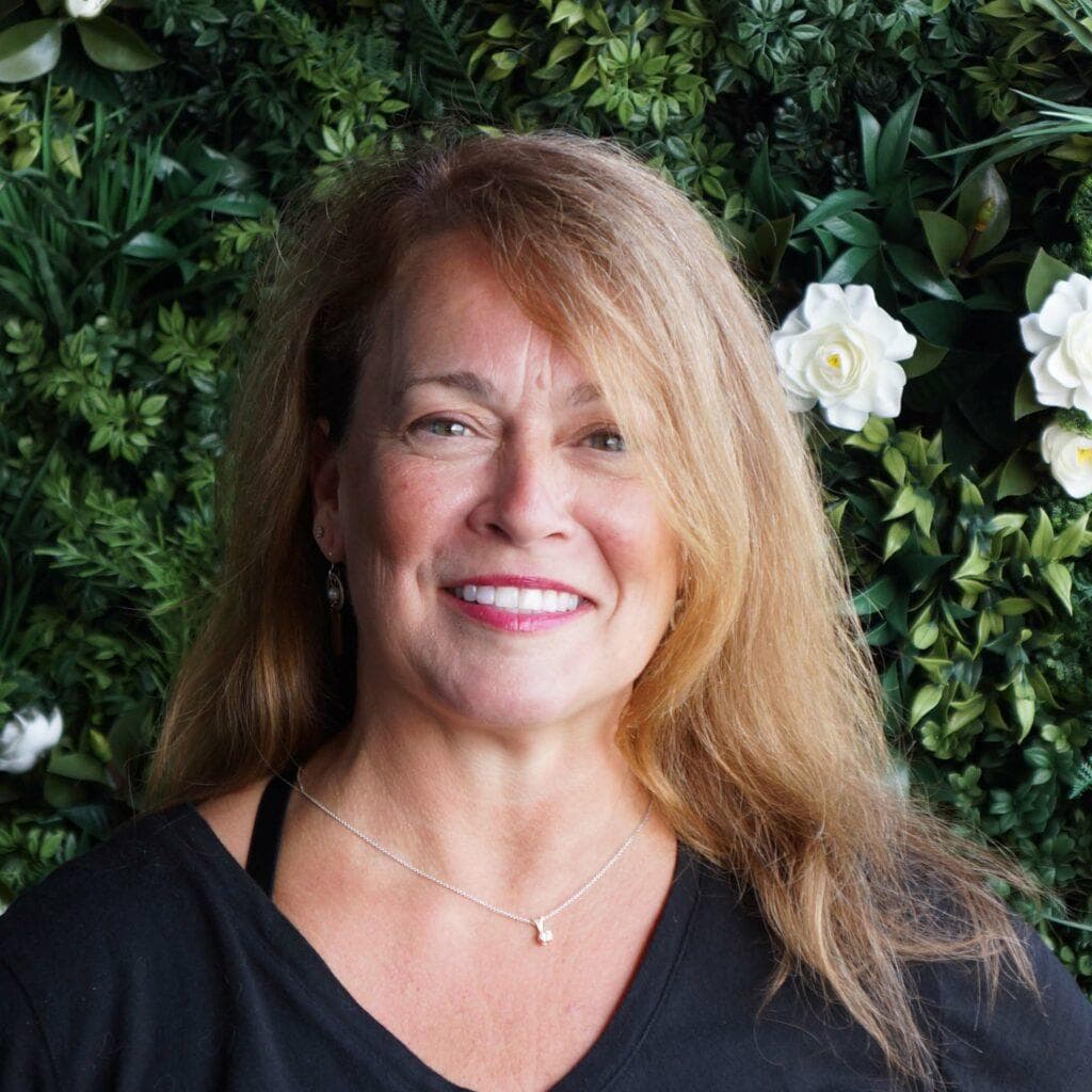 edible MAINE - Bartender Merri