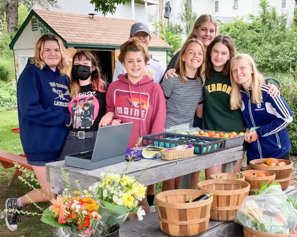 edible MAINE - Nourishing more than the soil