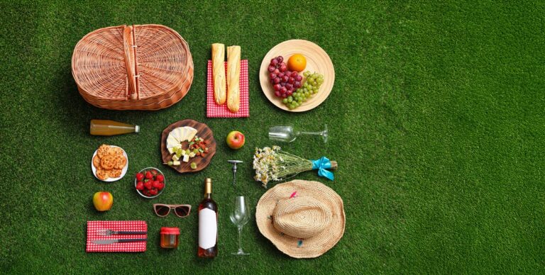 edible MAINE - A Toast in Both Hands